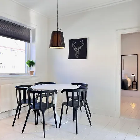 Four Bedroom In Valby, Lholmvej 5, Lejlighed København
